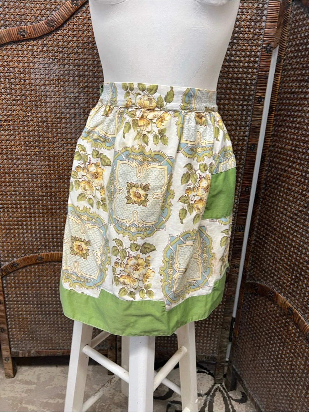 Vintage apron granny core decor retro